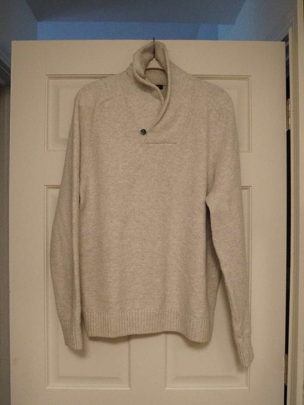 Banana Republic Factory Light Cream Funnel Neck Sweater Size Large